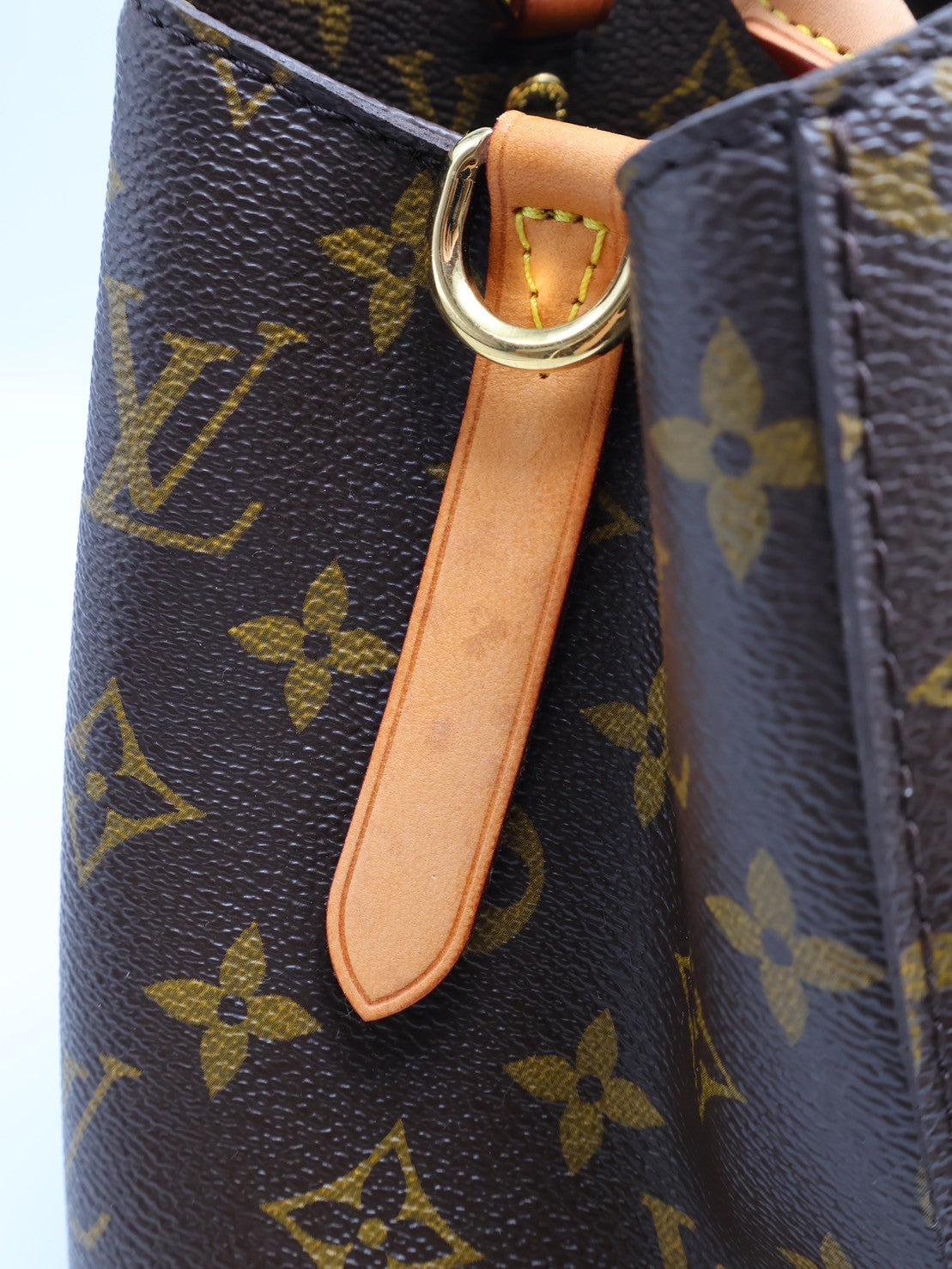 LOUIS VUITTON Montaigne蒙田包 - MM
