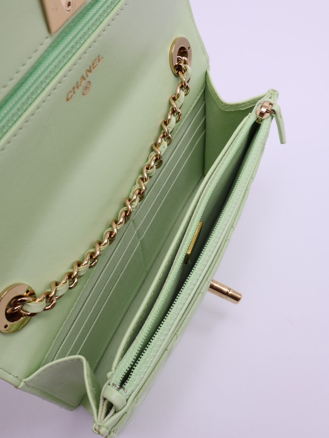 CHANEL Trendy WOC - 蘋果綠金