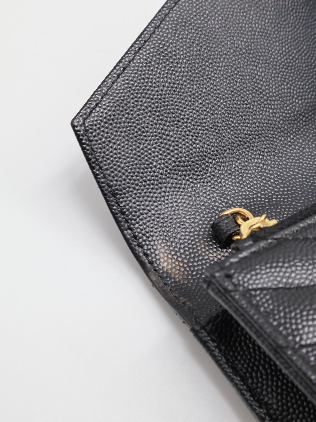 YSL 經典V紋信封WOC - 黑金