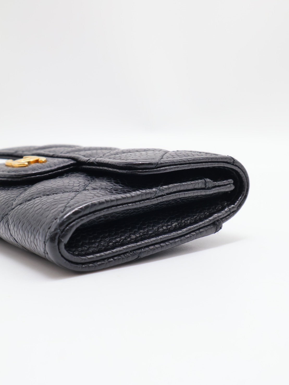 CHANEL 經典口蓋卡包 - 黑金28開