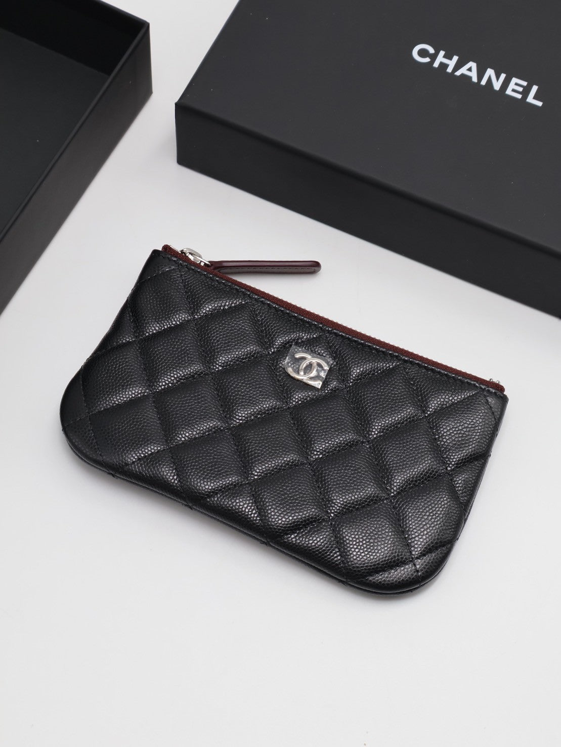 CHANEL 經典一字拉鍊零錢包 - 黑銀