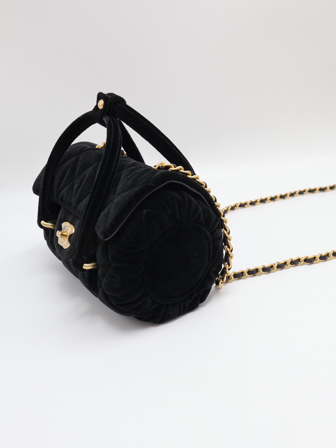 CHANEL 絲絨圓筒手提包 - 黑金