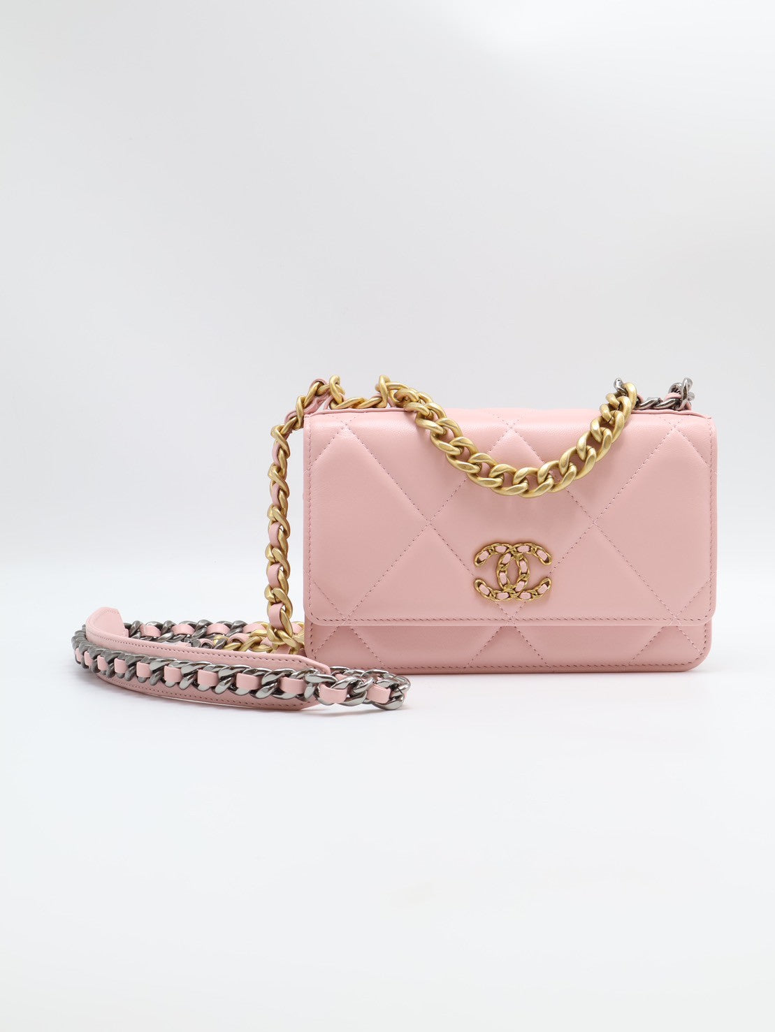 CHANEL 19 經典菱格紋雙色鍊WOC - 粉金