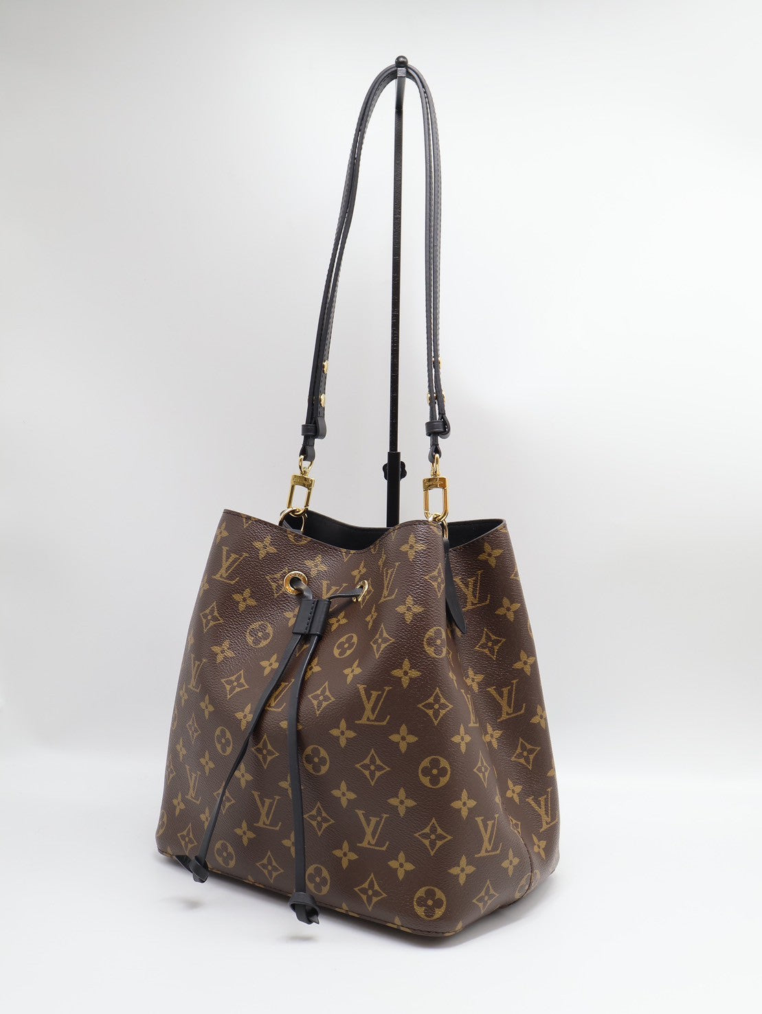 LOUIS VUITTON Neonoe水桶包 - MM黑