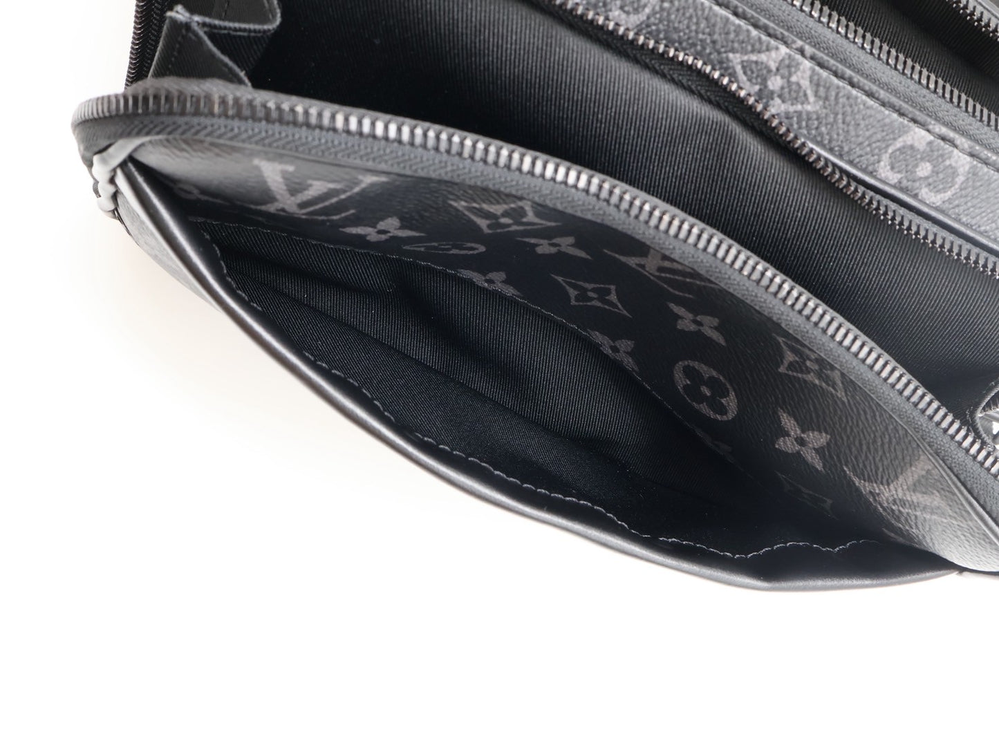 LOUIS VUITTON Alpha 雙隔層郵差包