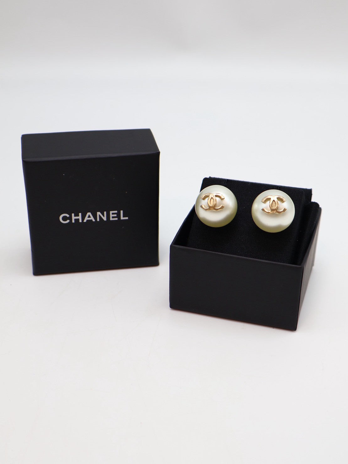 CHANEL 大珍珠雙C耳環