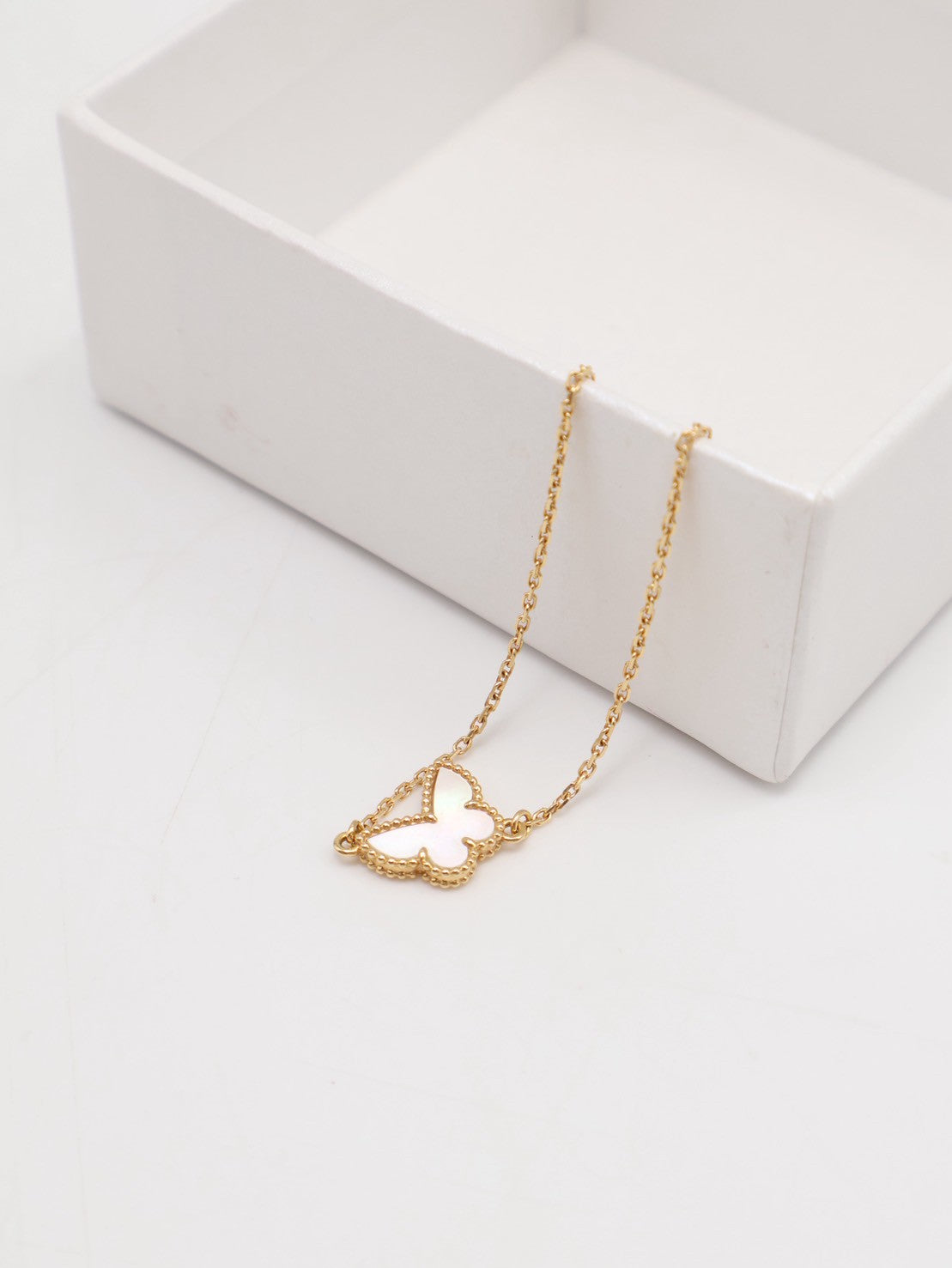Van Cleef & Arpels 白珍珠母貝18K金蝴蝶手鍊 - Sweet Butterflies