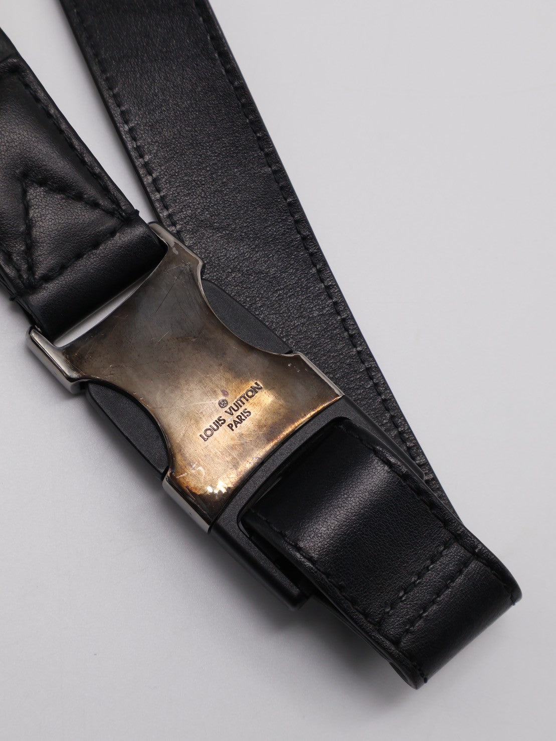 LOUIS VUITTON Discovery 腰包 - PM黑老花