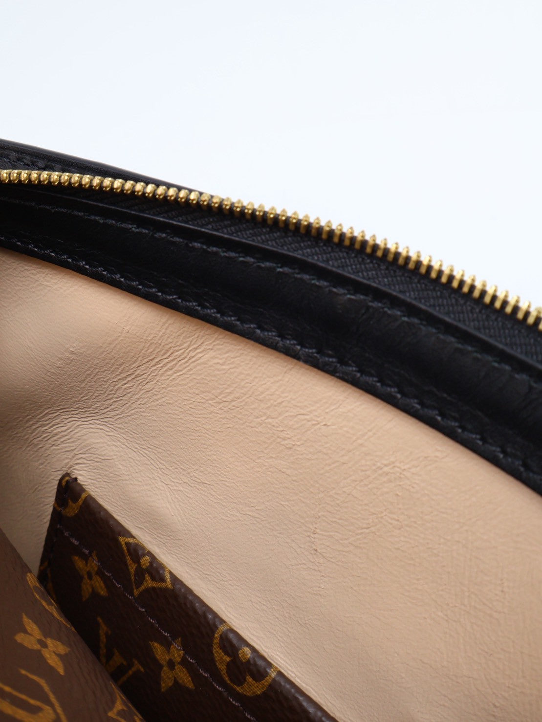LOUIS VUITTON Trunk clutch軟盒子