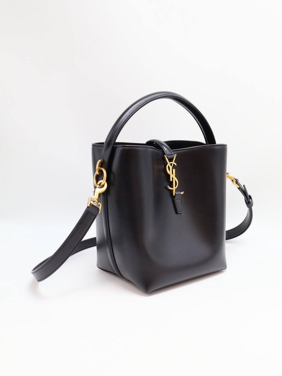 YSL Le37亮面小牛皮水桶包 - 小號黑金