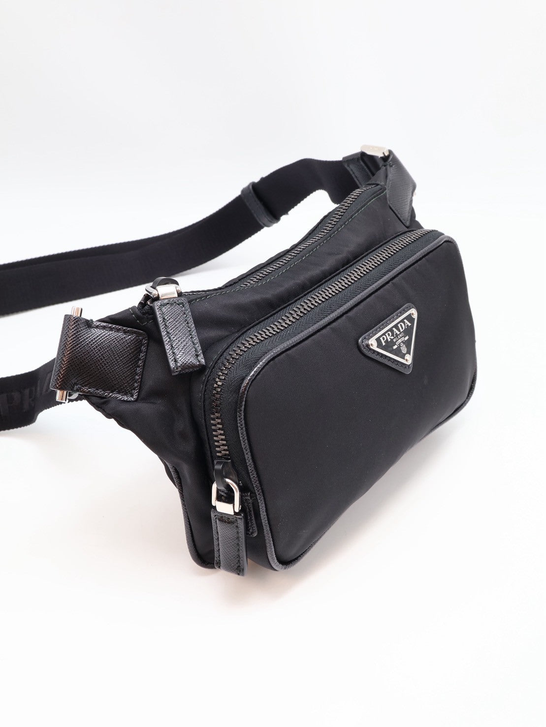 PRADA Re-Nylon斜背包