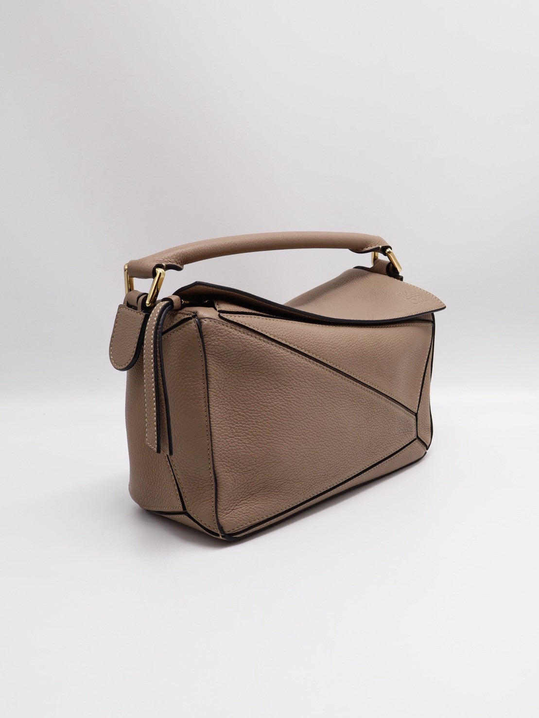 LOEWE Puzzle小牛皮手袋 - 小號沙色