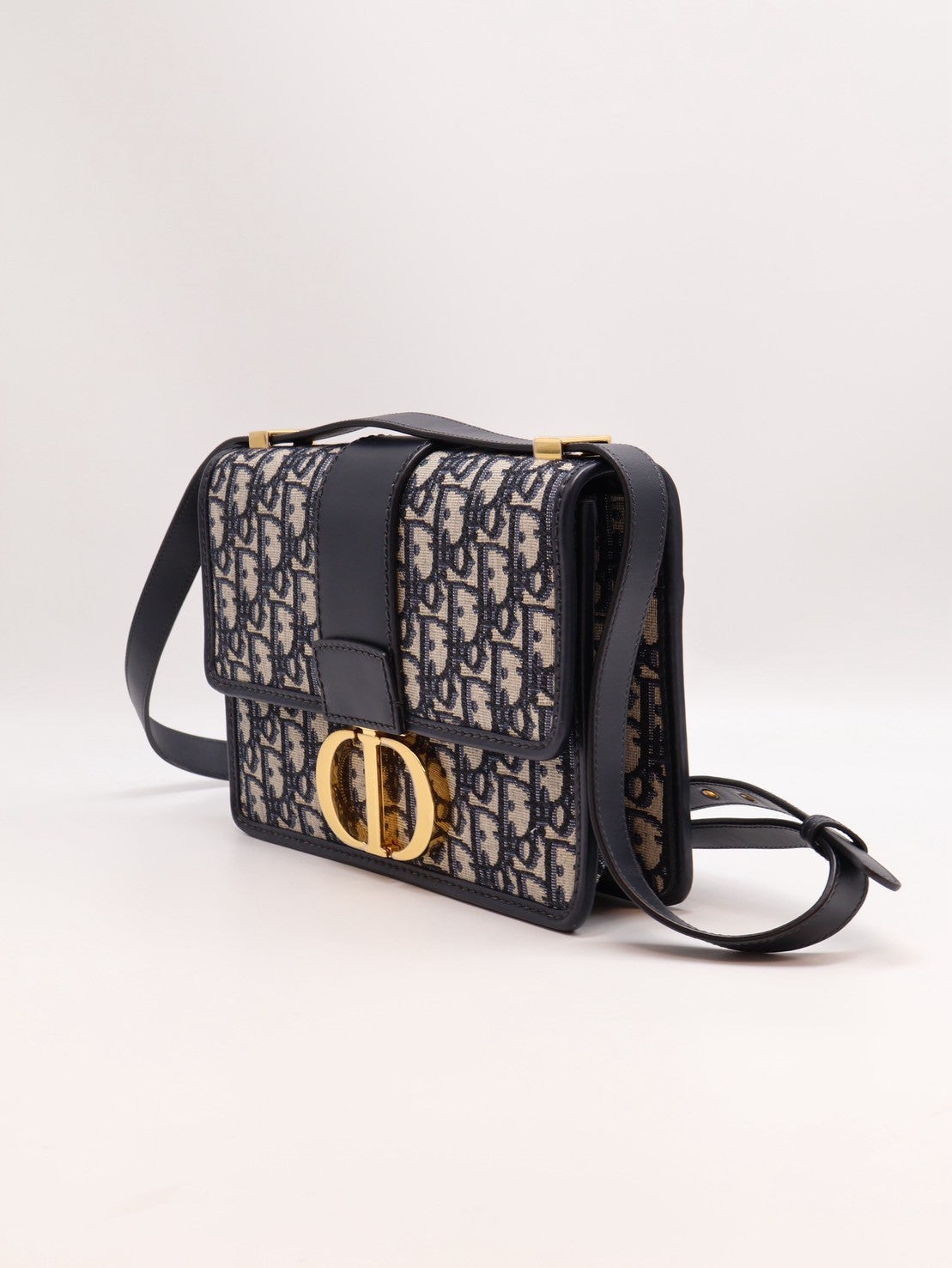DIOR 30 Montaigne斜背包