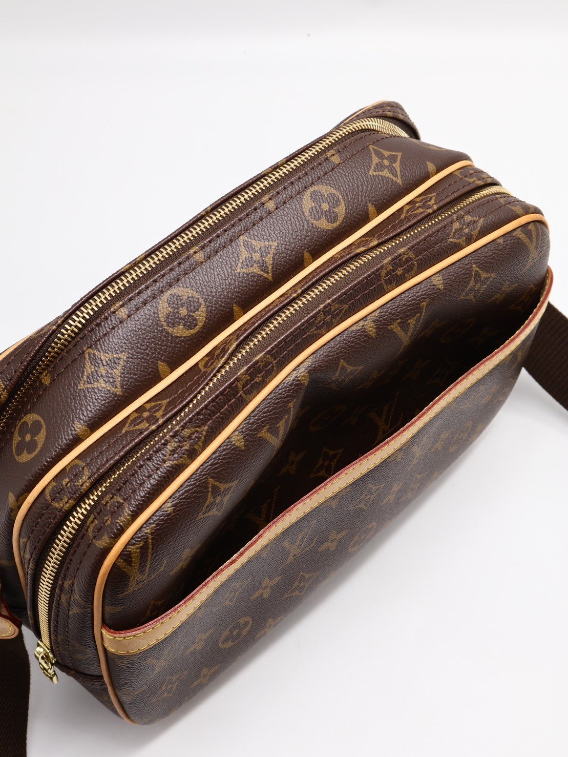 LOUIS VUITTON 雙隔層記者包