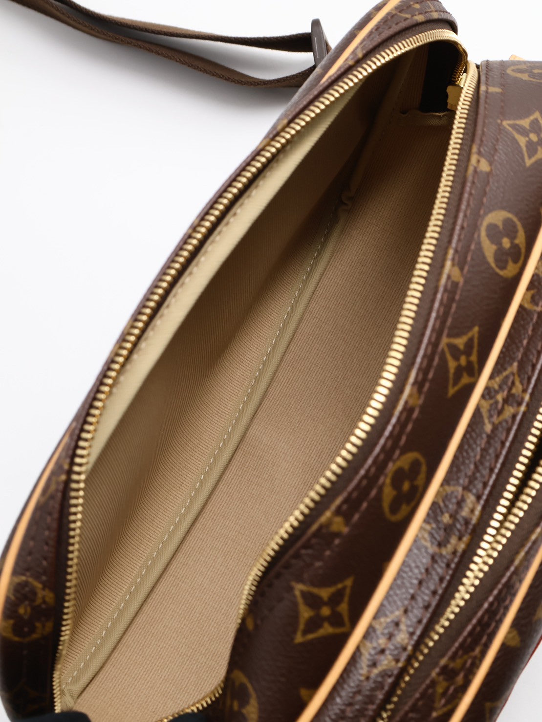 LOUIS VUITTON 雙隔層記者包