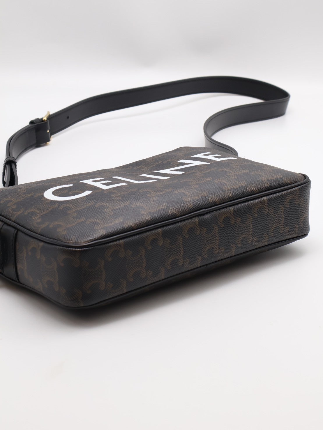 CELINE 凱旋帆布老花郵差包