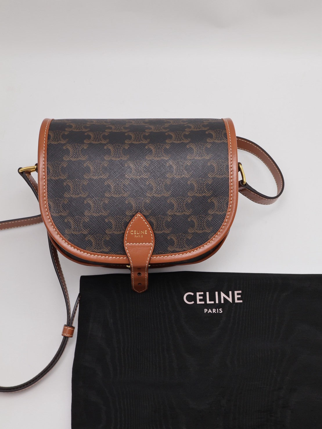 CELINE 凱旋帆布馬鞍包