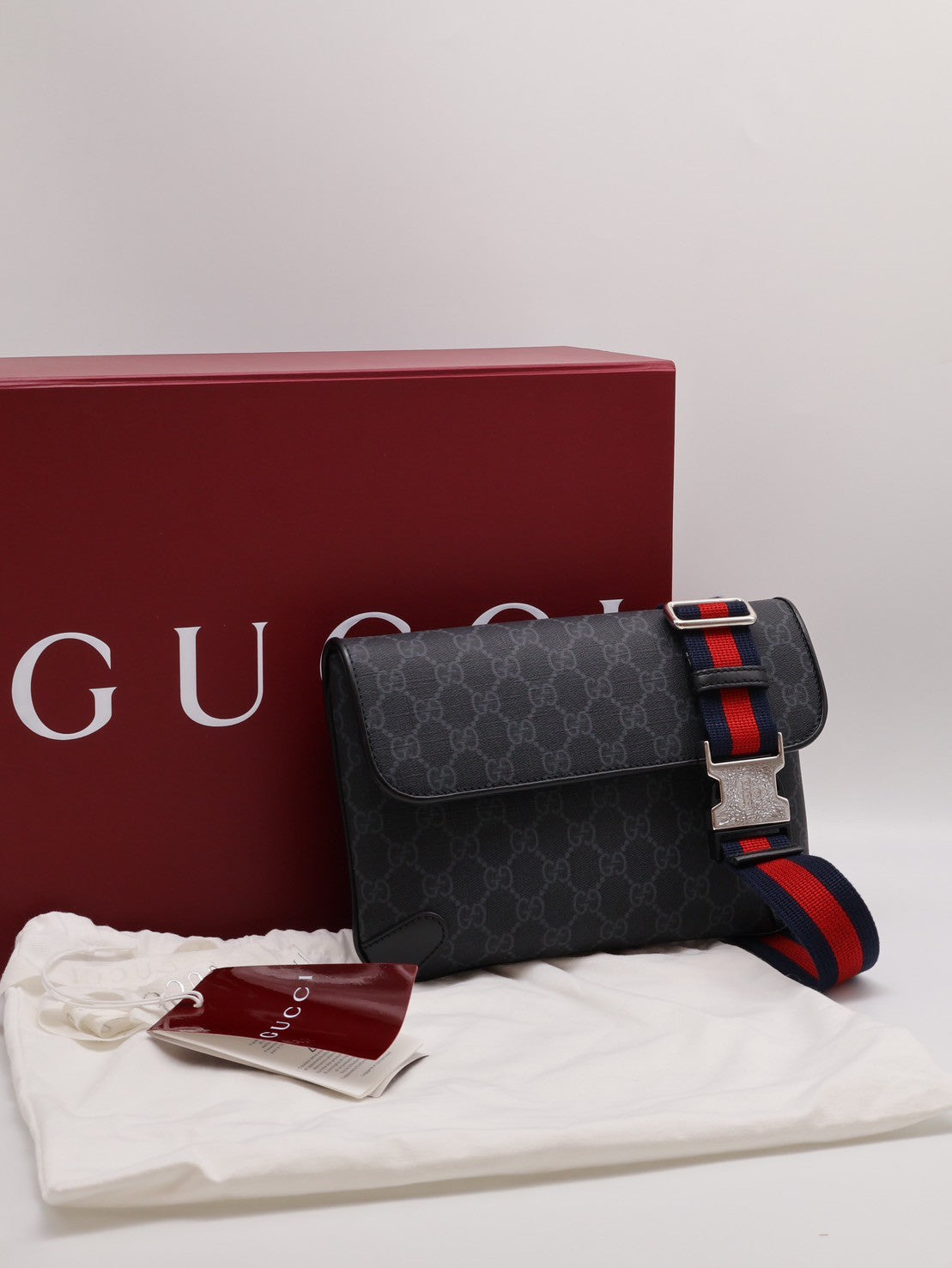 GUCCI Superr me老花胸包