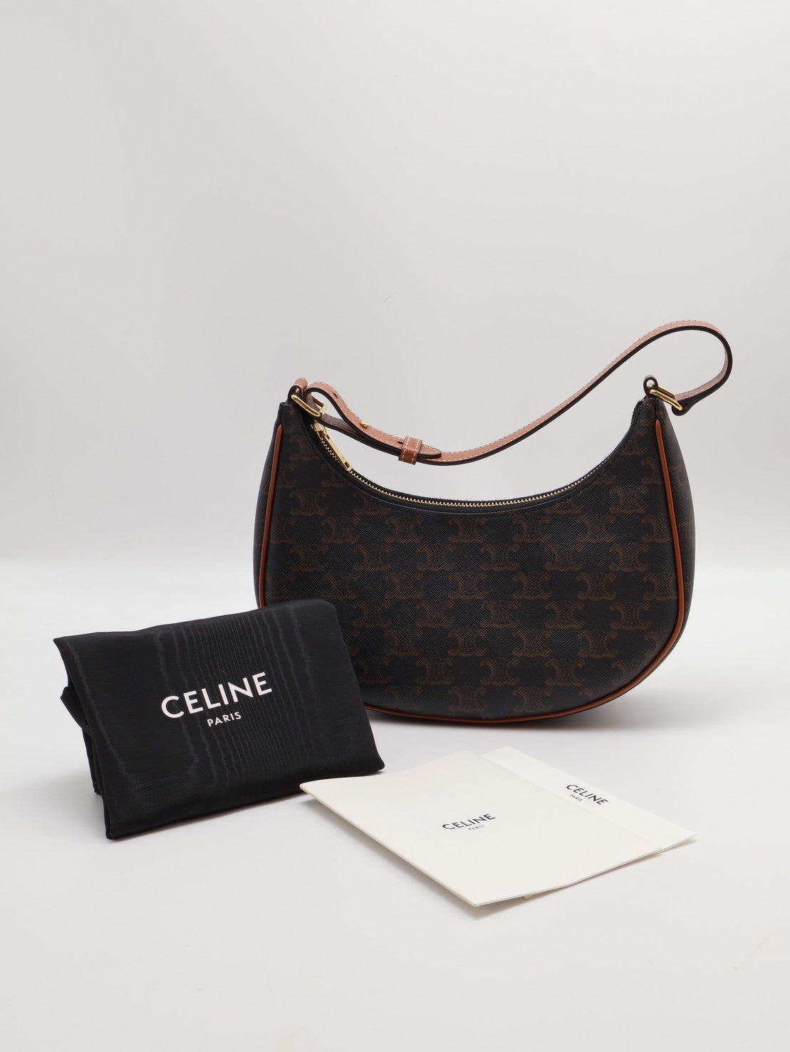 CELINE 凱旋帆布AVA腋下包