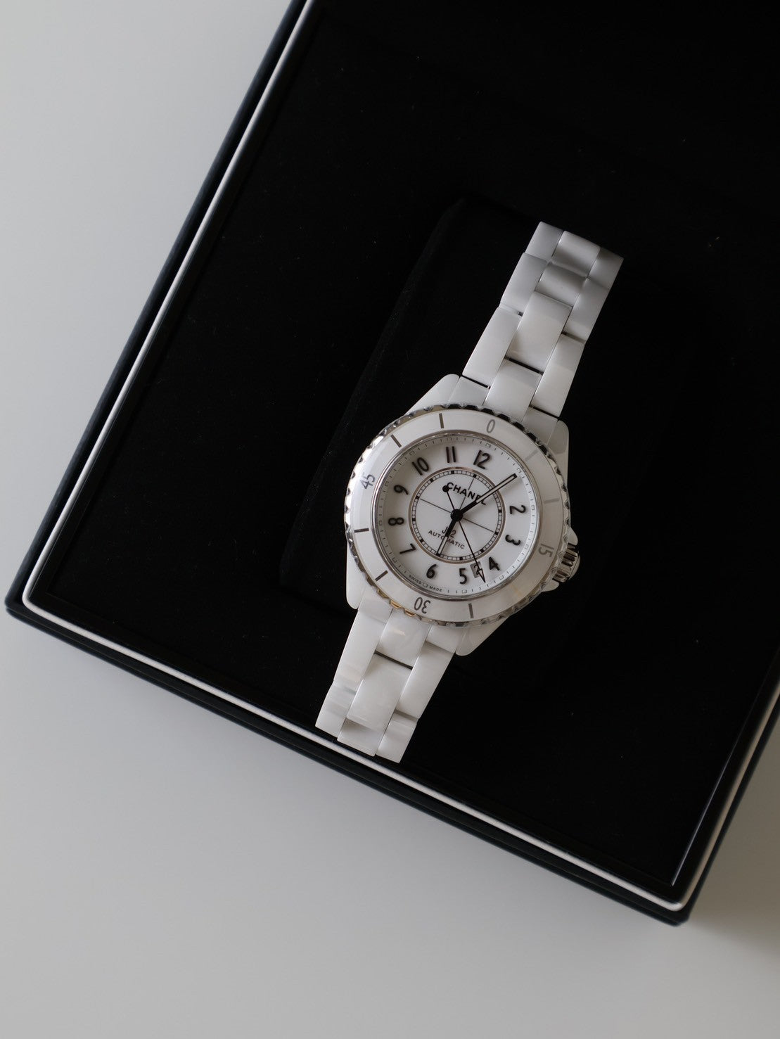CHANEL J12 Calibre 12.1型機芯腕錶 - 白陶瓷38mm