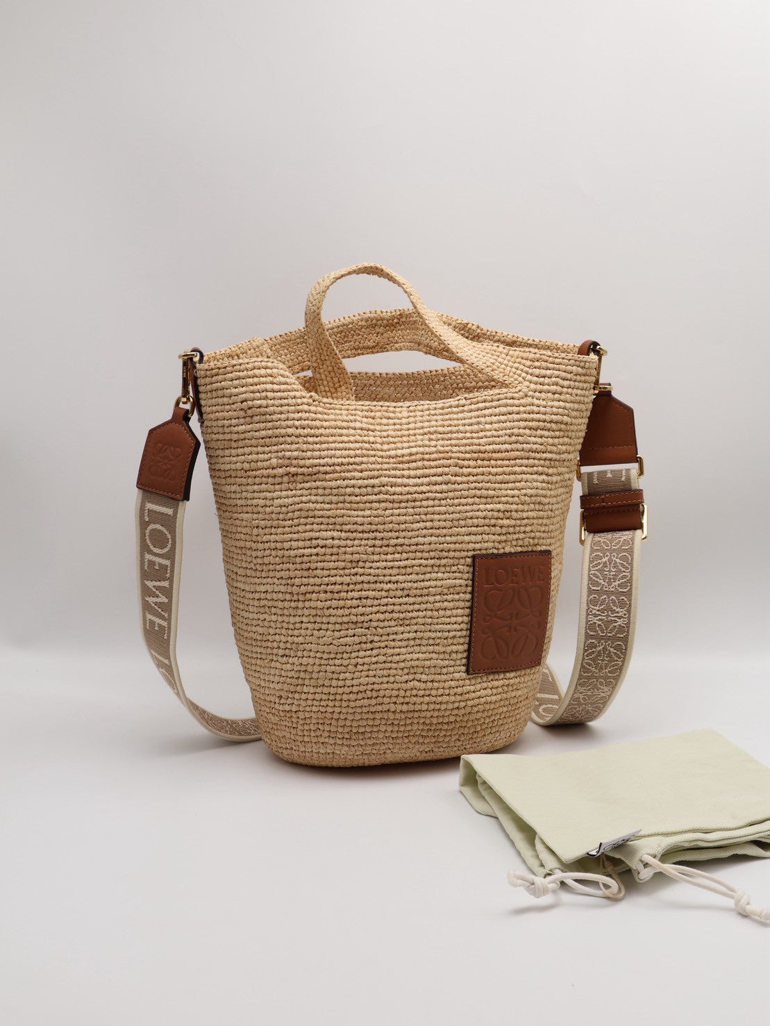 LOEWE Slit 草編托特包 - mini自然色