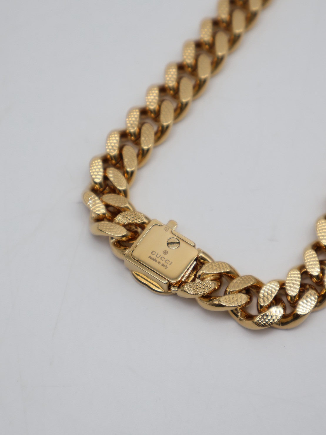 GUCCI 字母吊墜古巴頸鍊