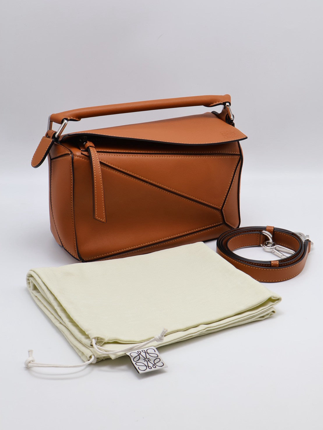 LOEWE Puzzle小牛皮手袋 - 小號棕色