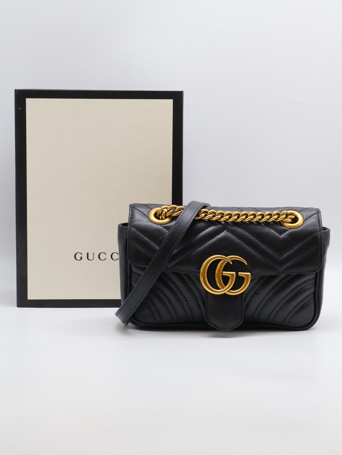 GUCCI Marmont Matelasse斜背包 - 22迷你黑金