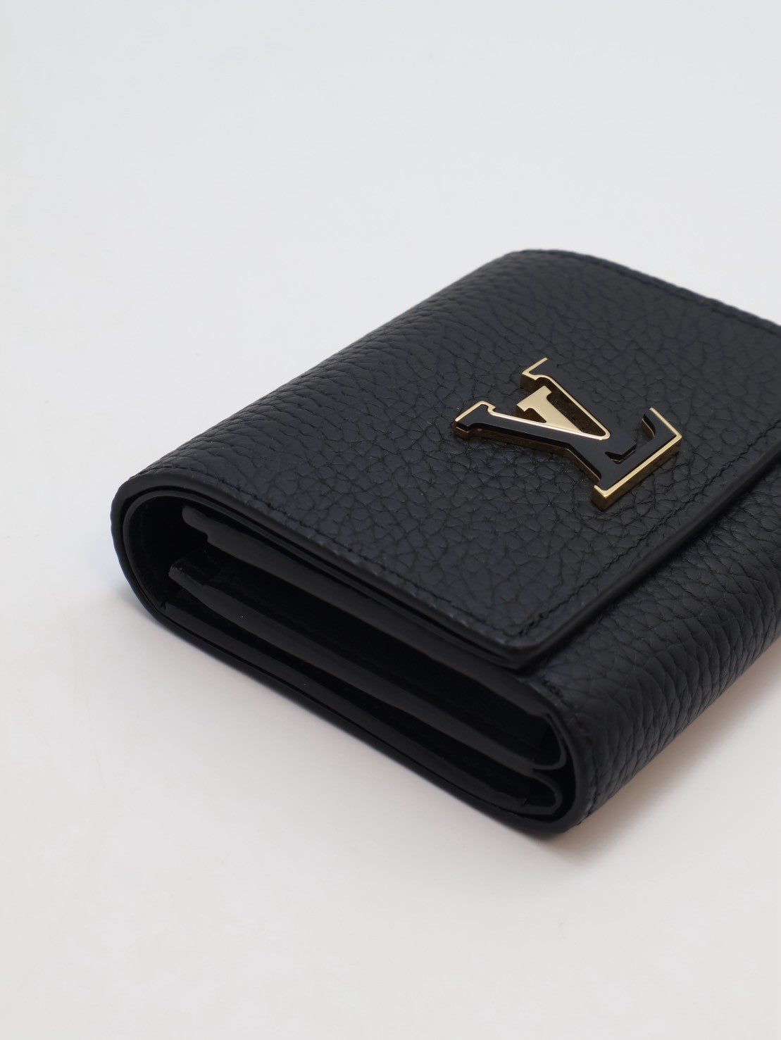 LOUIS VUITTON Capucines Tiny雙折短夾 - 黑金