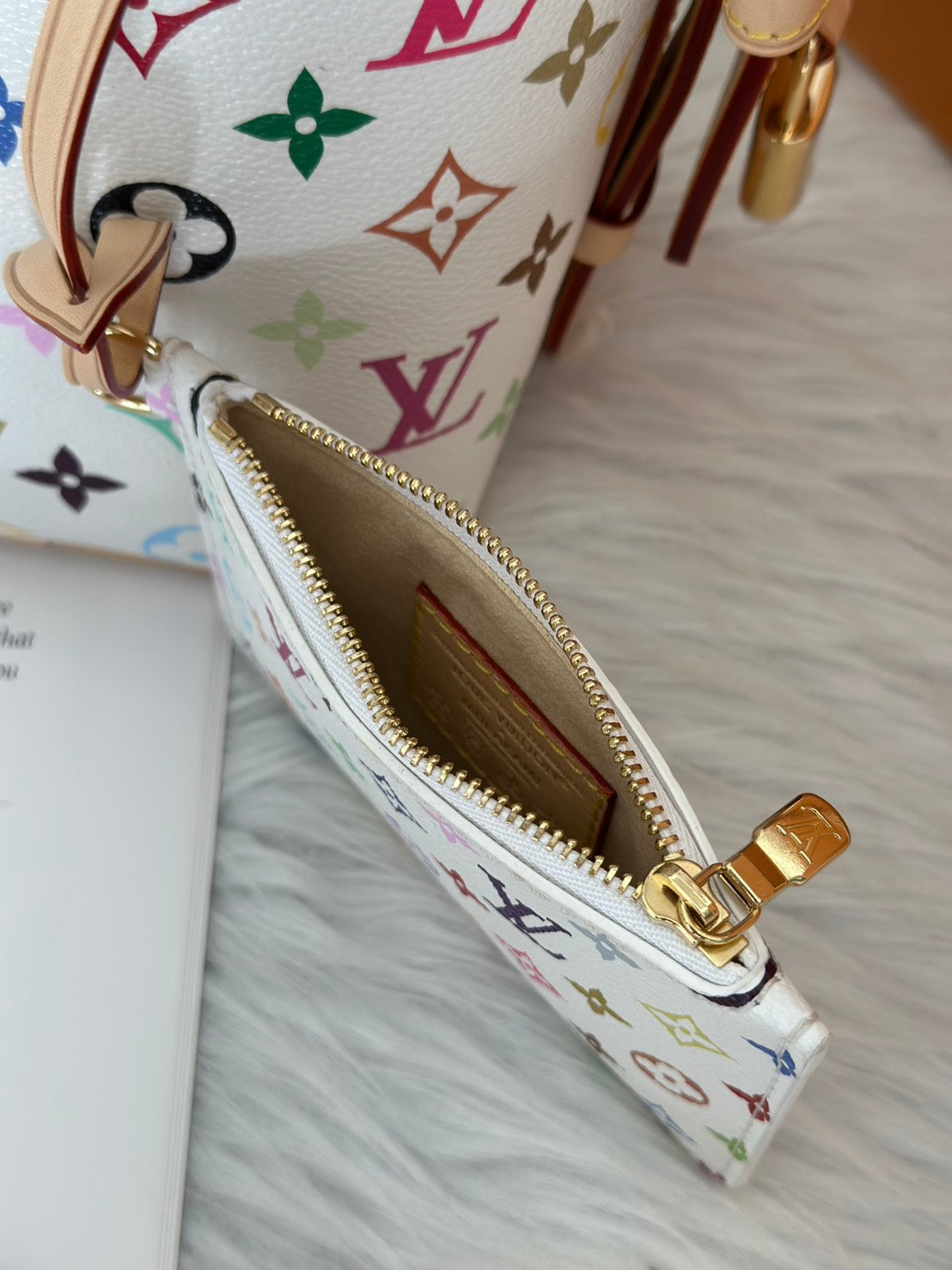 LOUIS VUITTON x 村上隆聯名款All in BB水桶包 - 白三彩