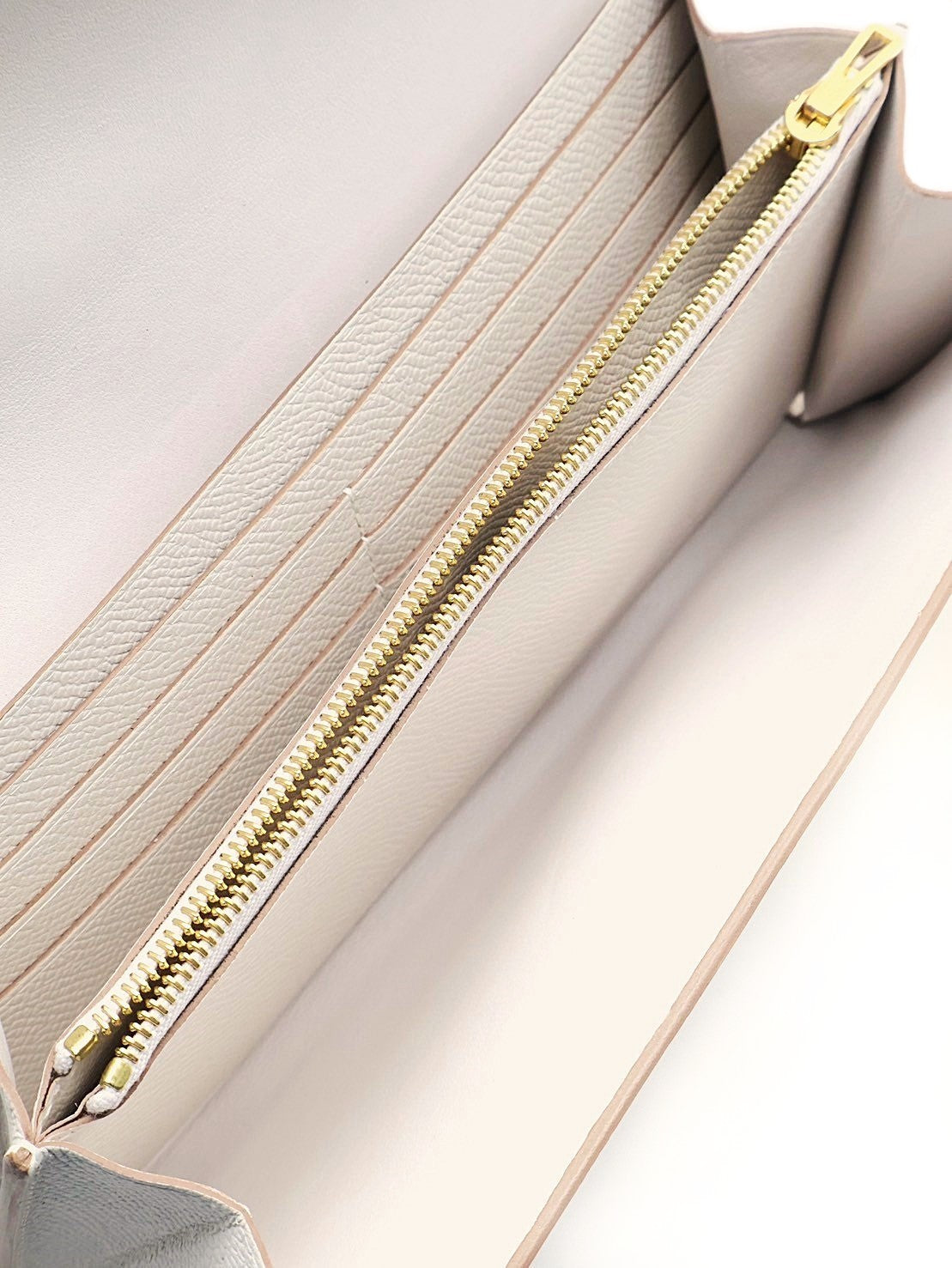 HERMES Constance to go - 奶灰白金