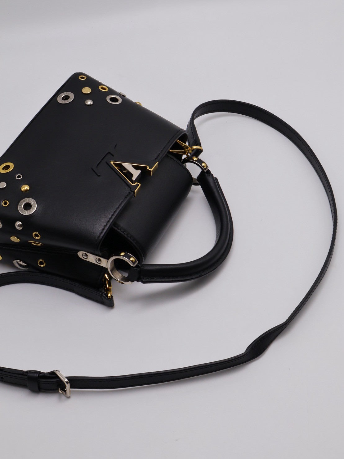 LOUIS VUITTON Capucines 鉚釘限量款 - mini黑