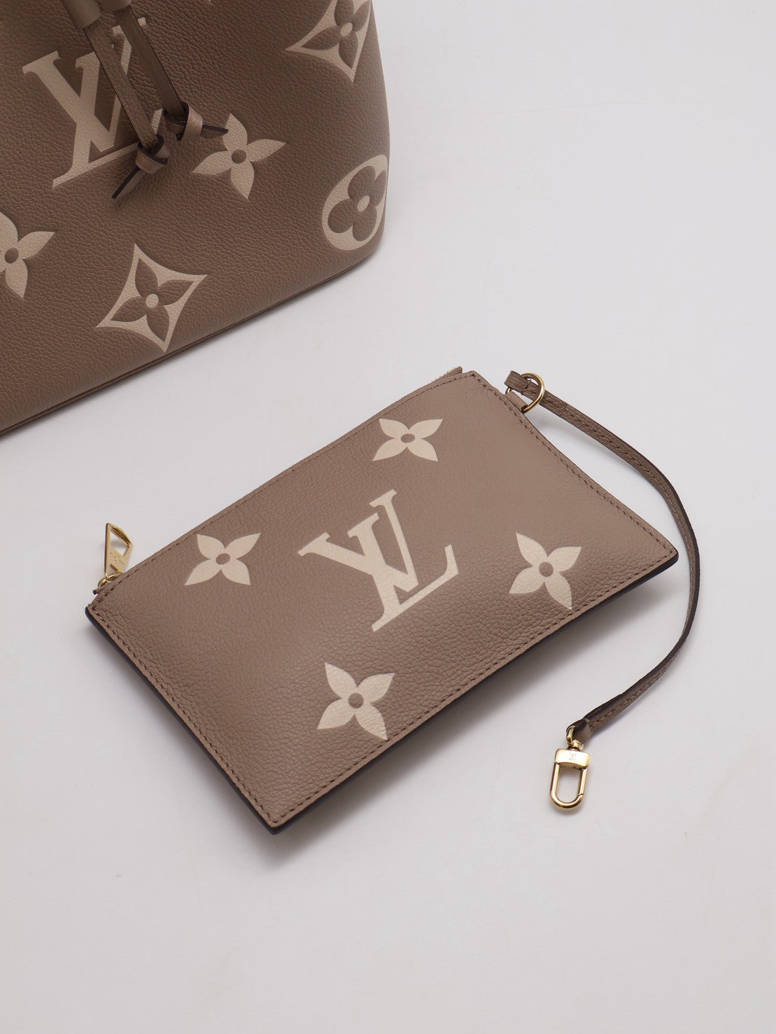 LOUIS VUITTON Neonoe水桶包 - MM斑鳩灰