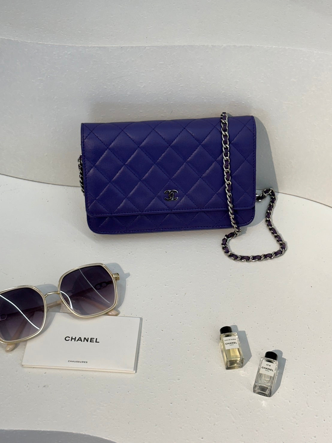CHANEL 經典羊皮WOC - 紫銀21開