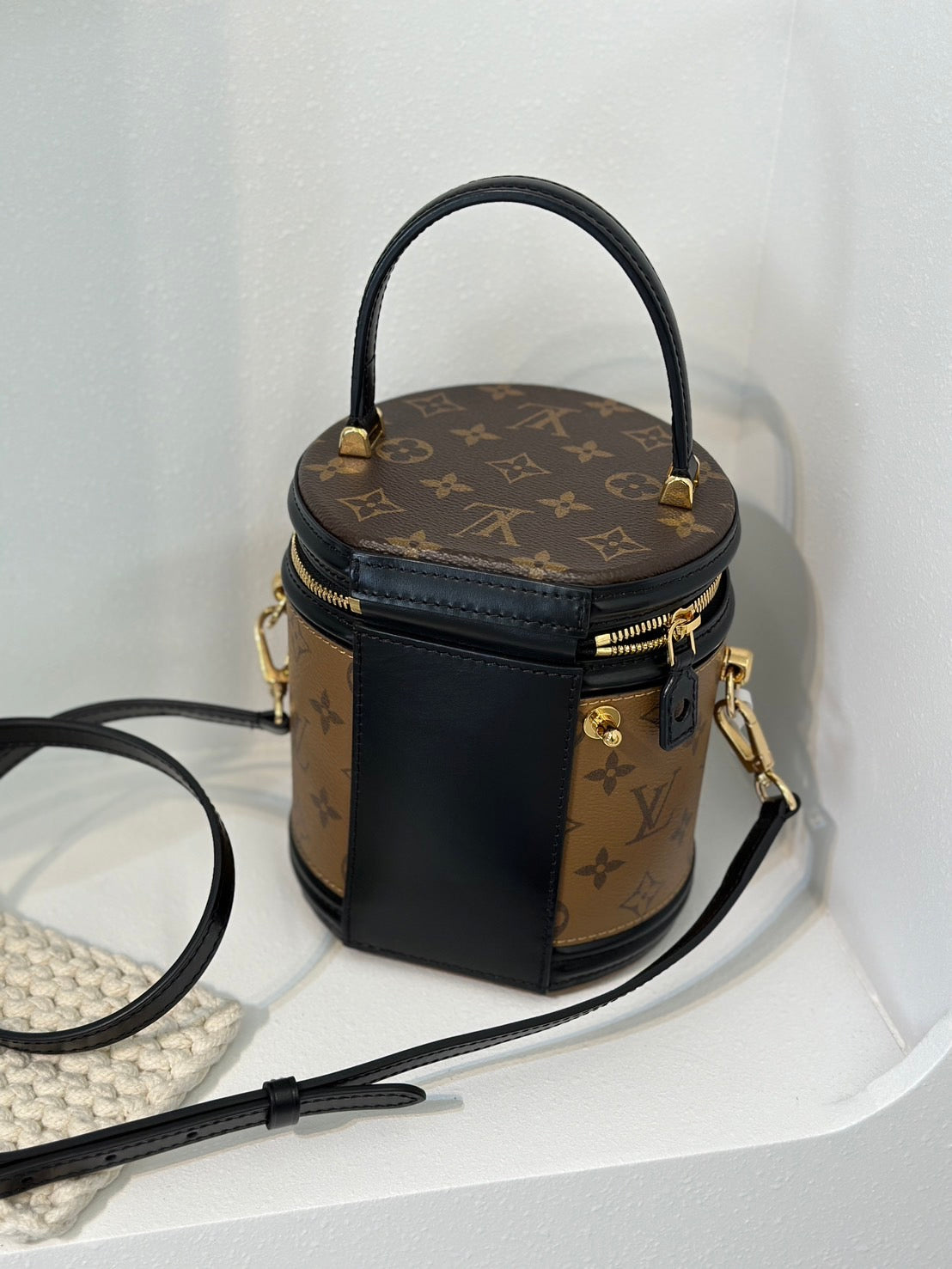 LOUIS VUITTON Cannes水桶包