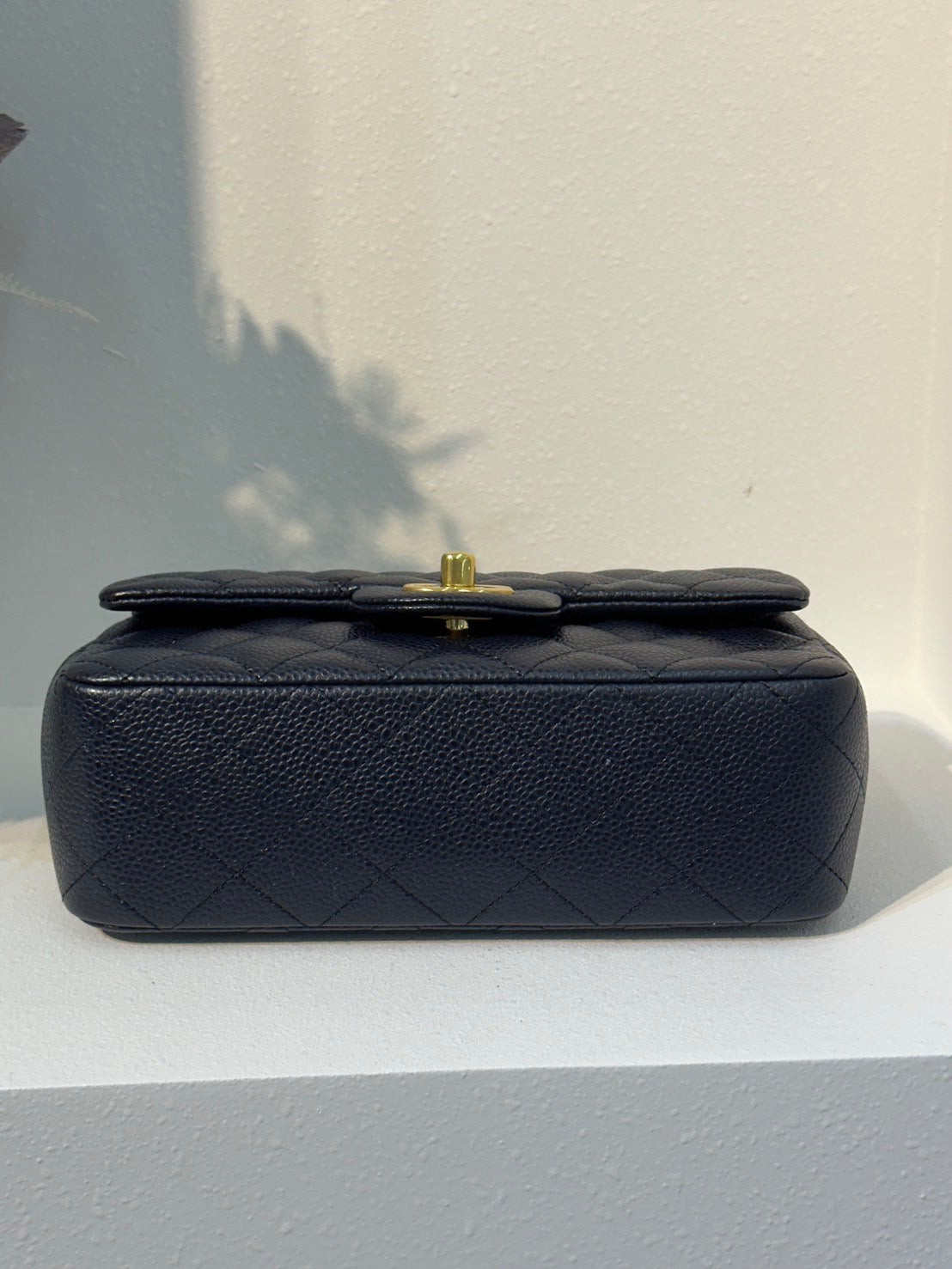 CHANEL 經典口蓋包 Mini CF20 - 粒面牛皮深藍金21開