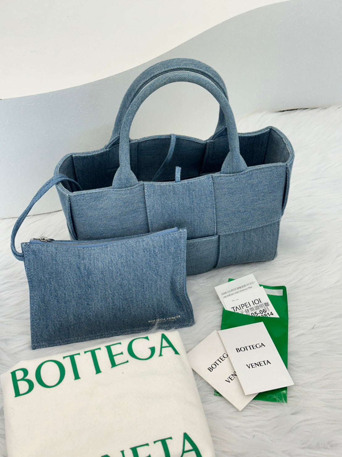 BOTTEGA VENETA Acro tote - 淺牛仔