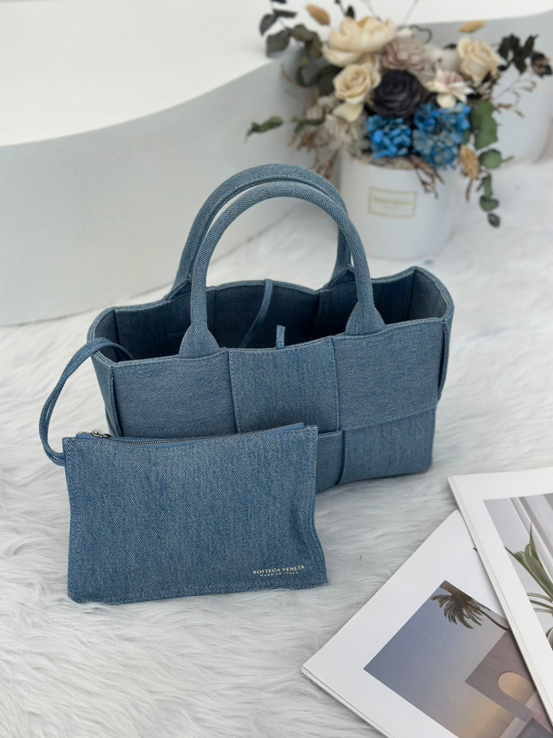 BOTTEGA VENETA Acro tote - 淺牛仔