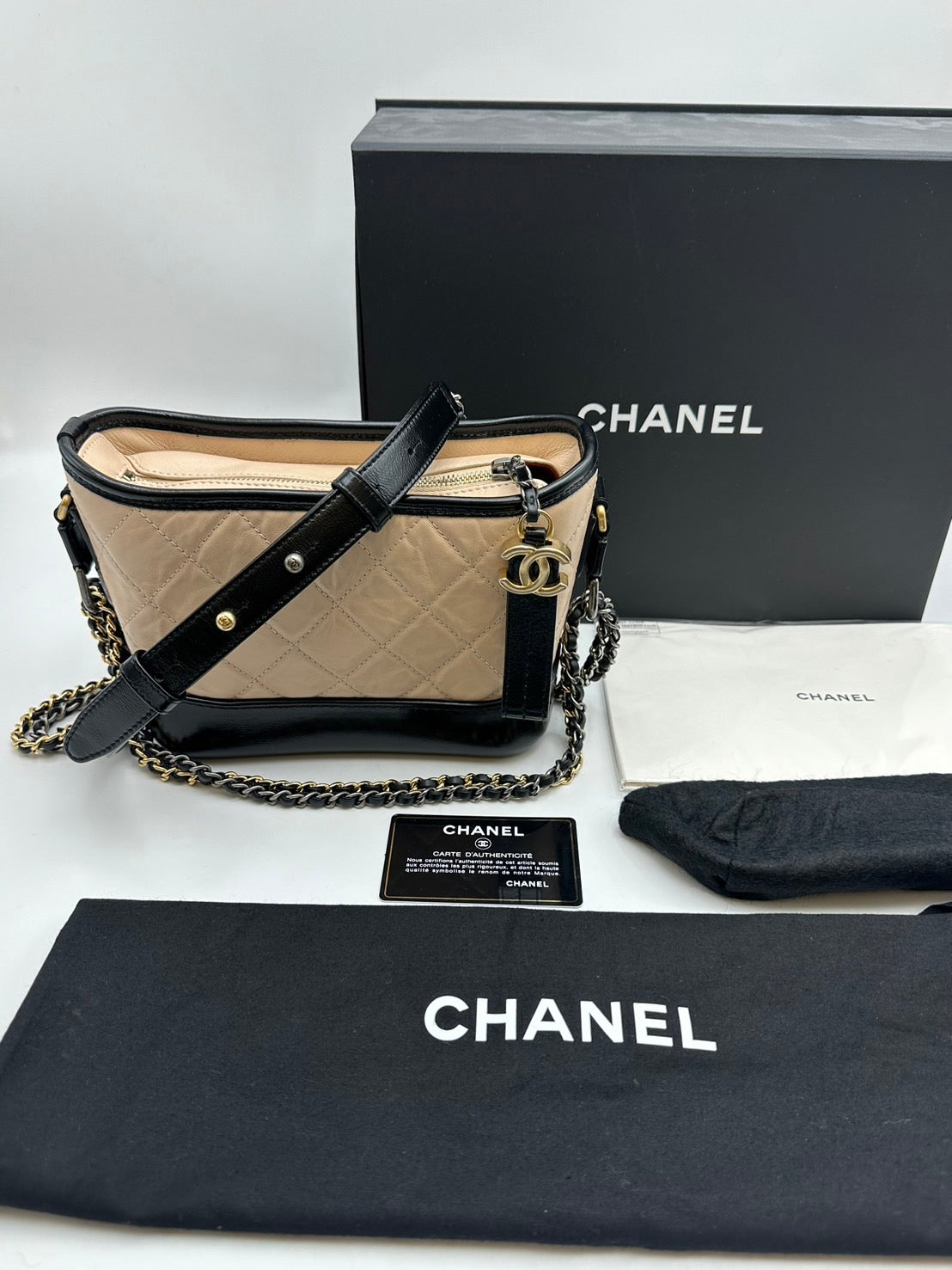CHANEL 雙鍊條流浪包 - 小號米黑30開