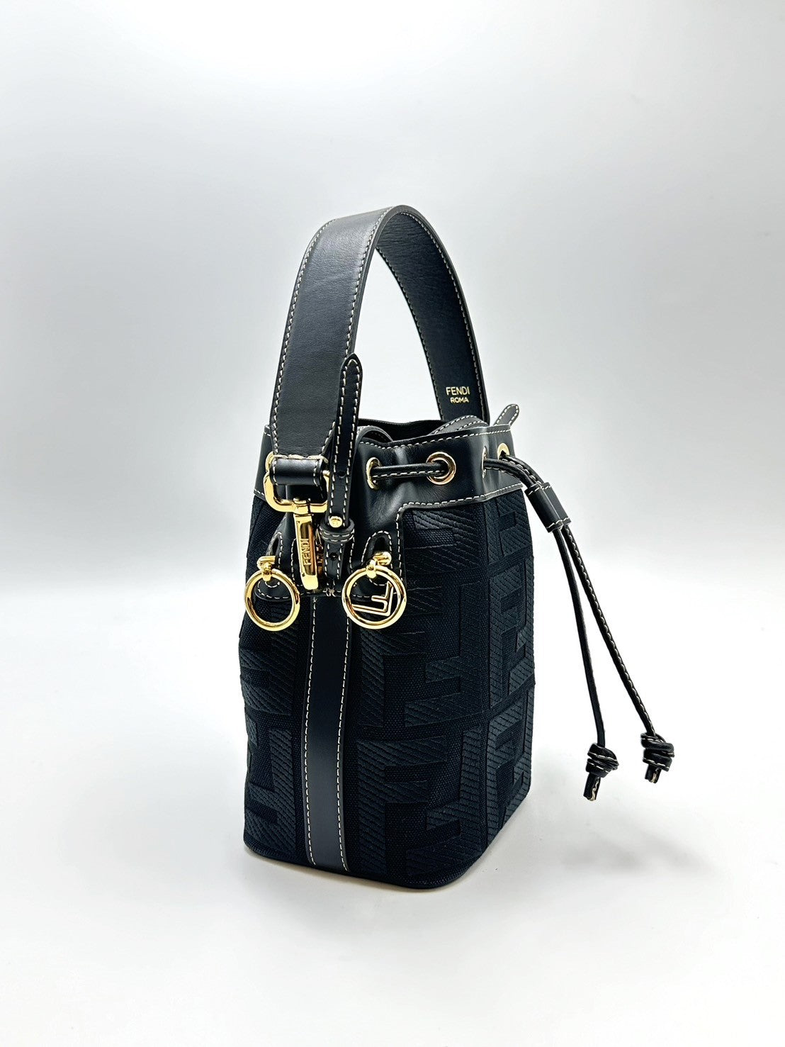 FENDI Mon tresor燈芯絨水桶手提包 - 黑