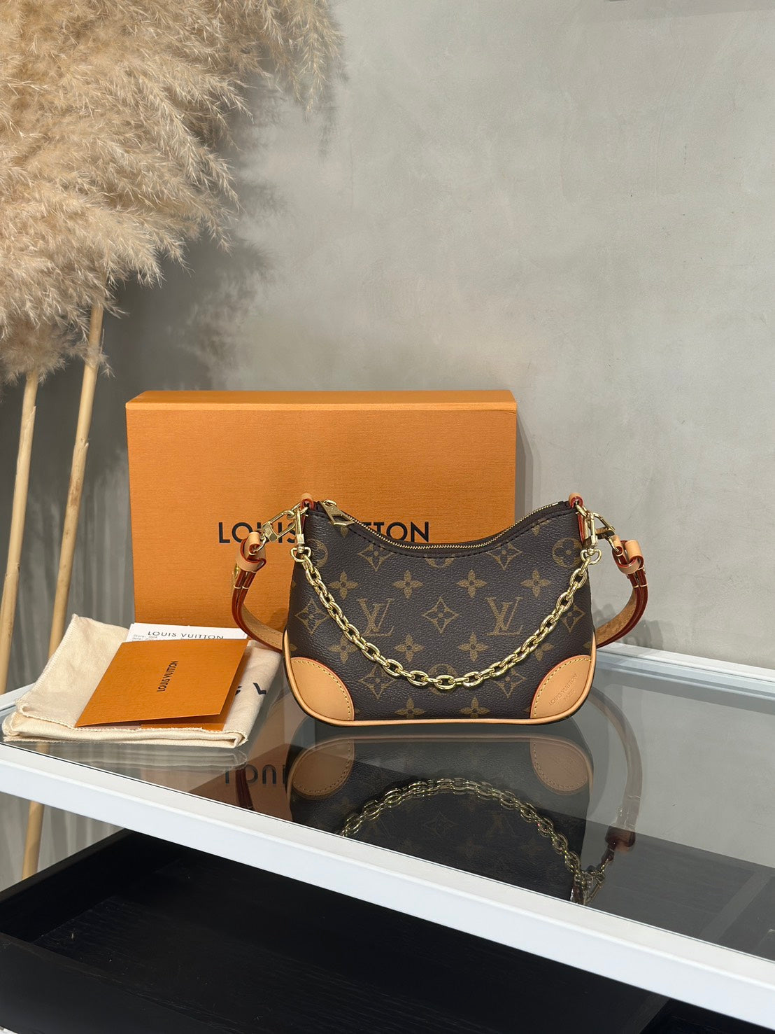 LOUIS VUITTON Nano Boulogne牛角包