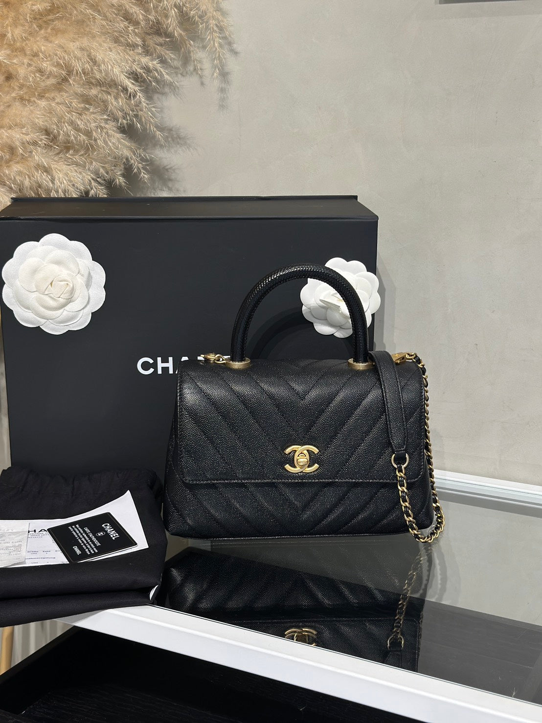 CHANEL Coco Handle V紋 - 小號黑金26開