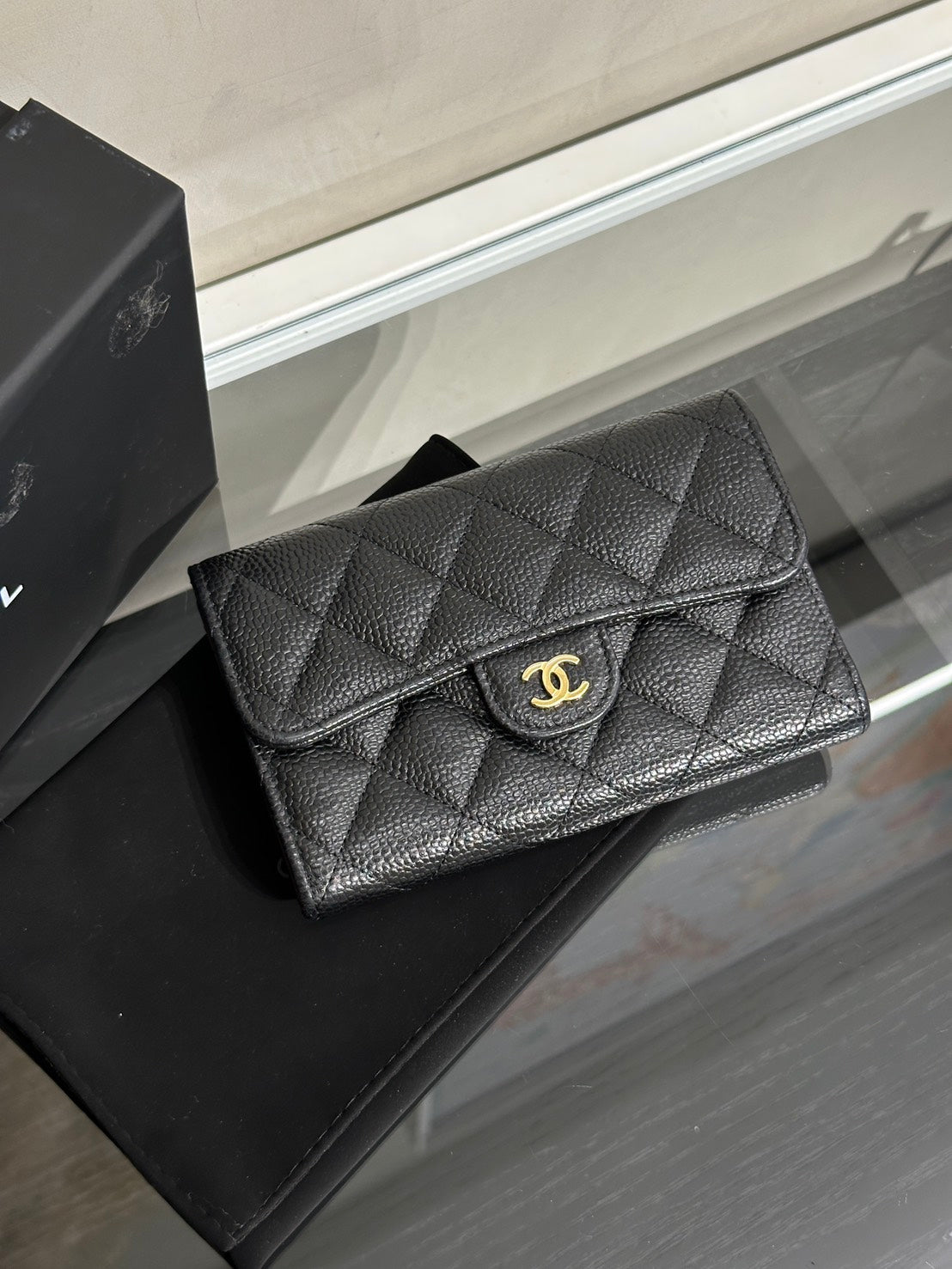 CHANEL 經典粒面牛皮中夾 - 黑金