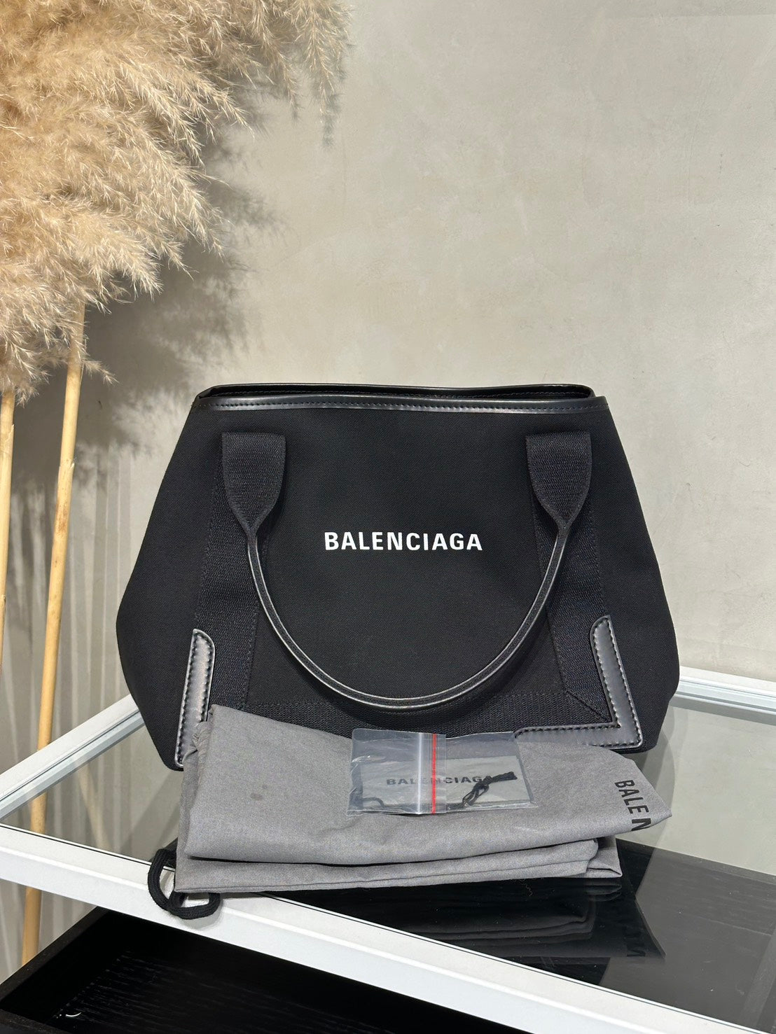 Balenciaga Navy Cabas - 小號黑