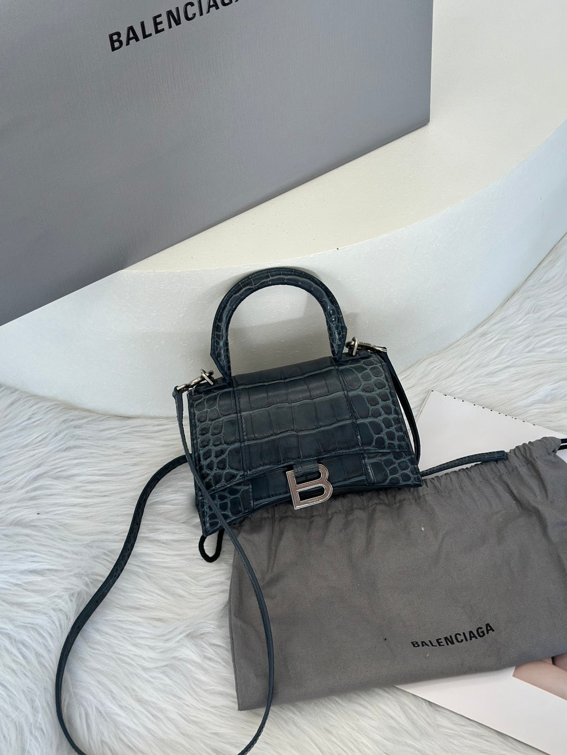 Balenciaga 閃亮小牛皮鱷魚壓紋沙漏包 - XS暗藍銀