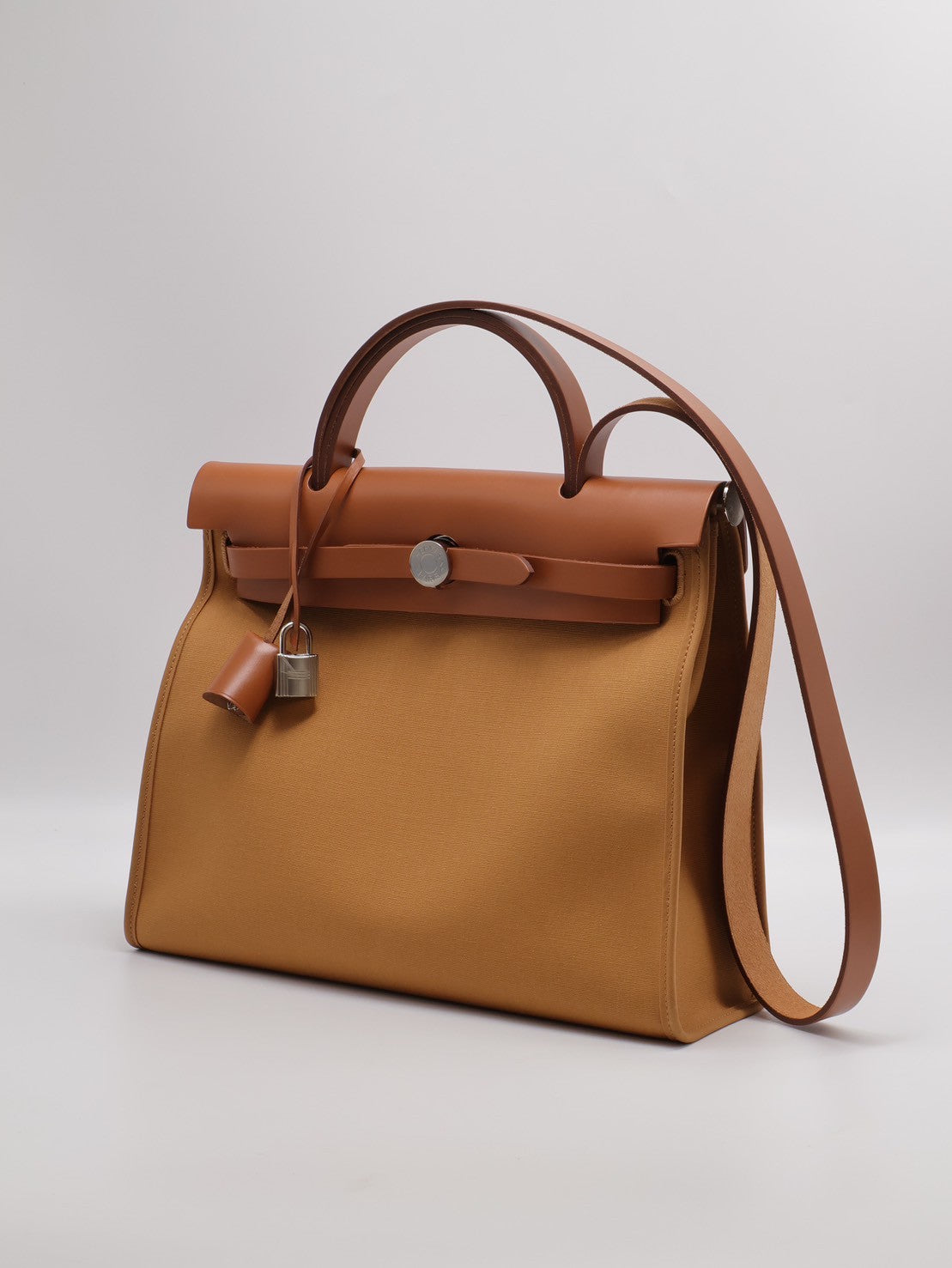 HERMES Herbag zip 31 - 金棕 / 玉蘭粉 Z