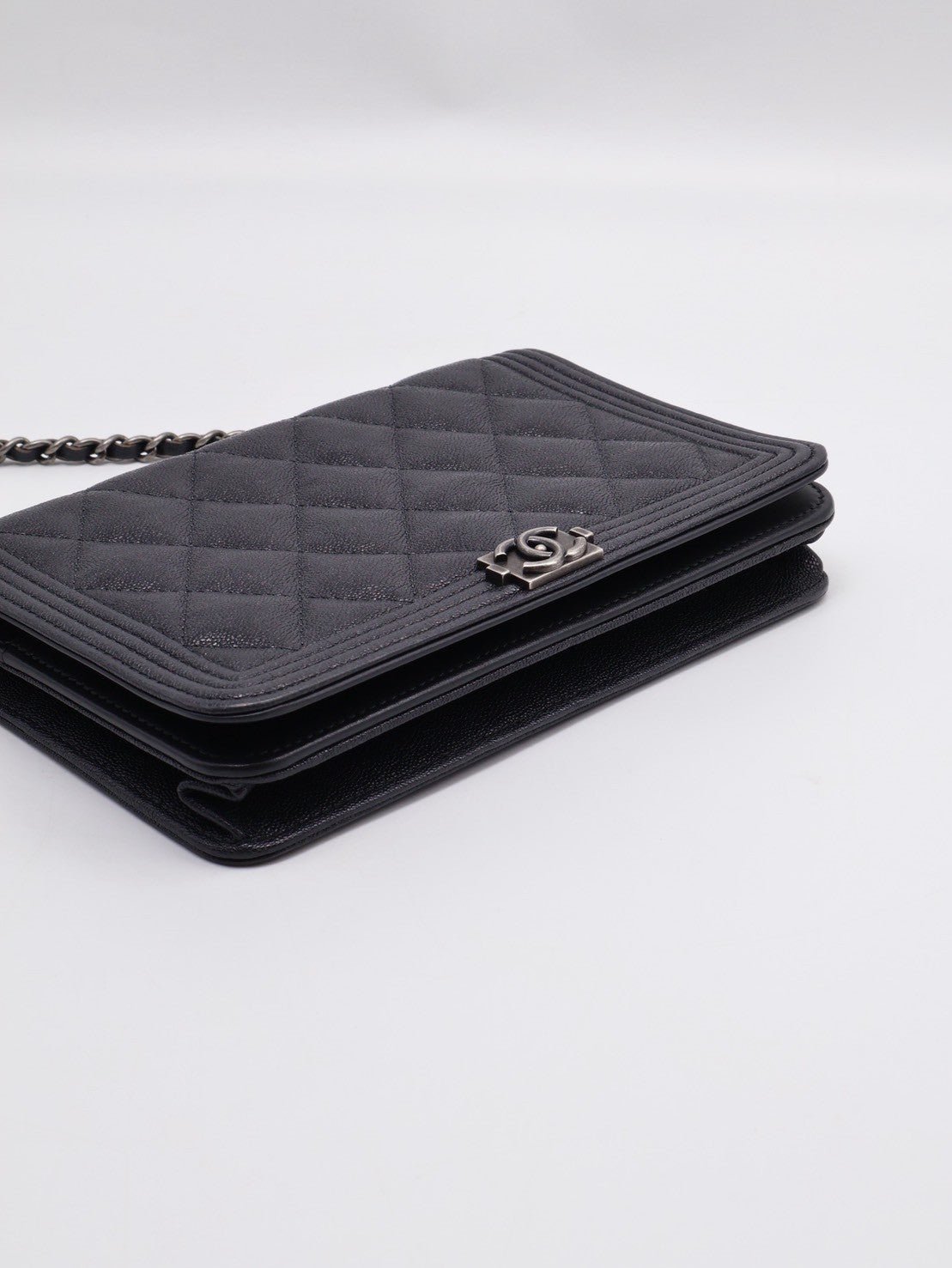 CHANEL Boy 粒面牛皮WOC - 炭灰銀26開