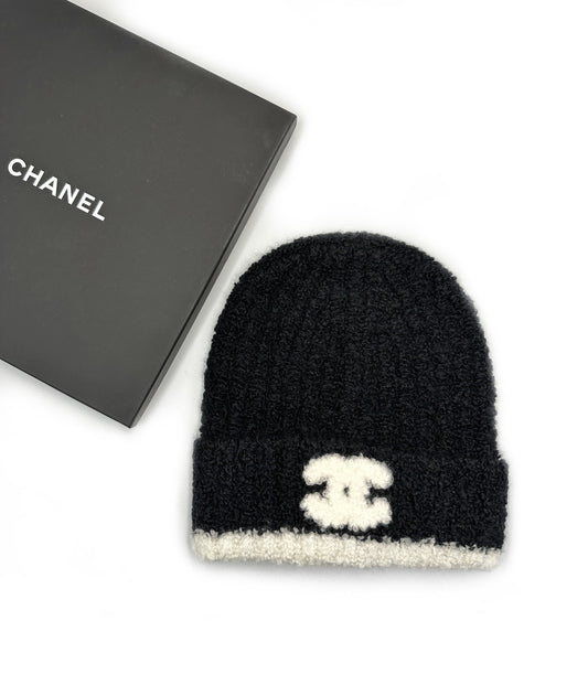 CHANEL 白底線雙C黑毛帽