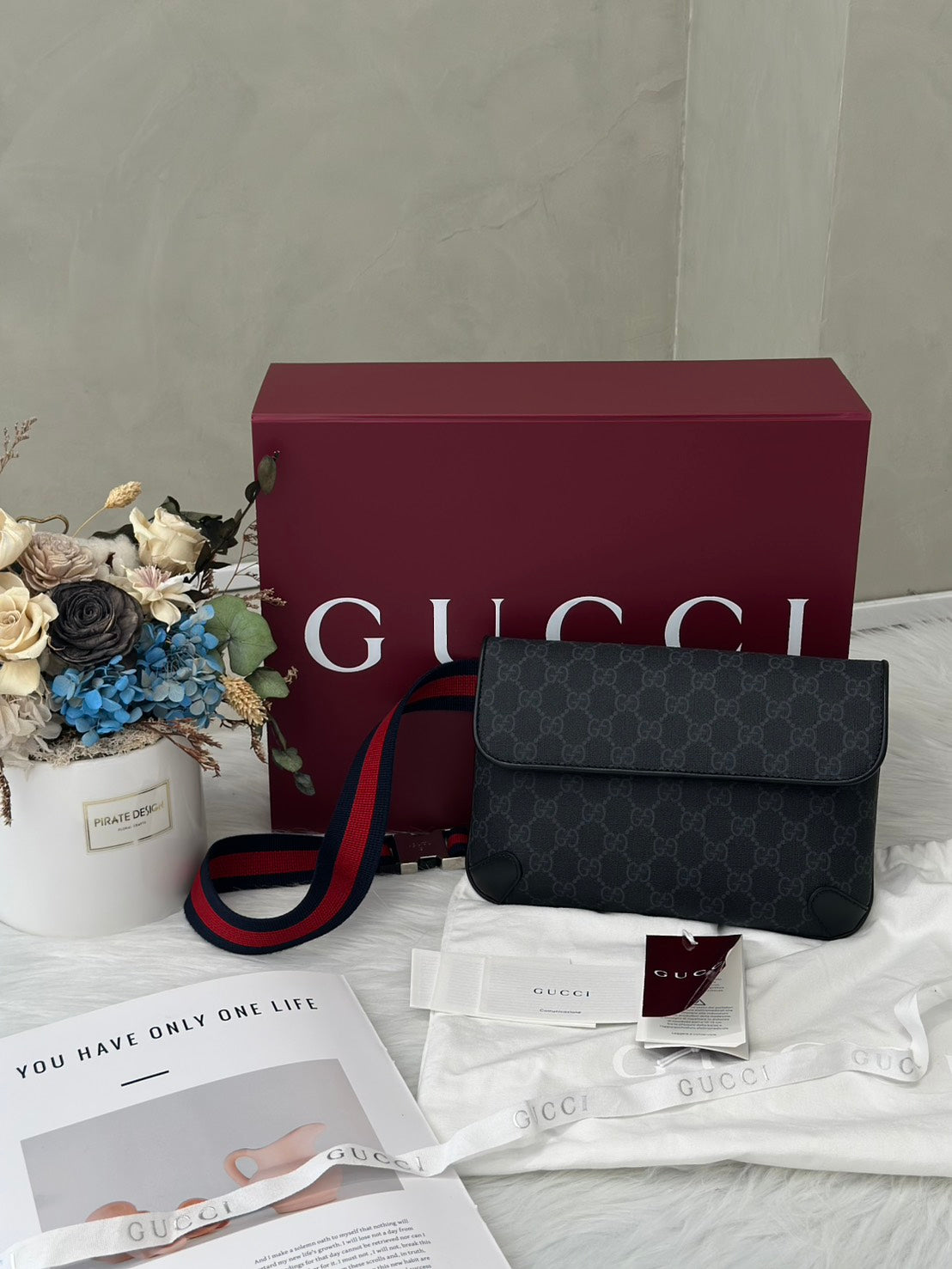 GUCCI Superr me老花胸包