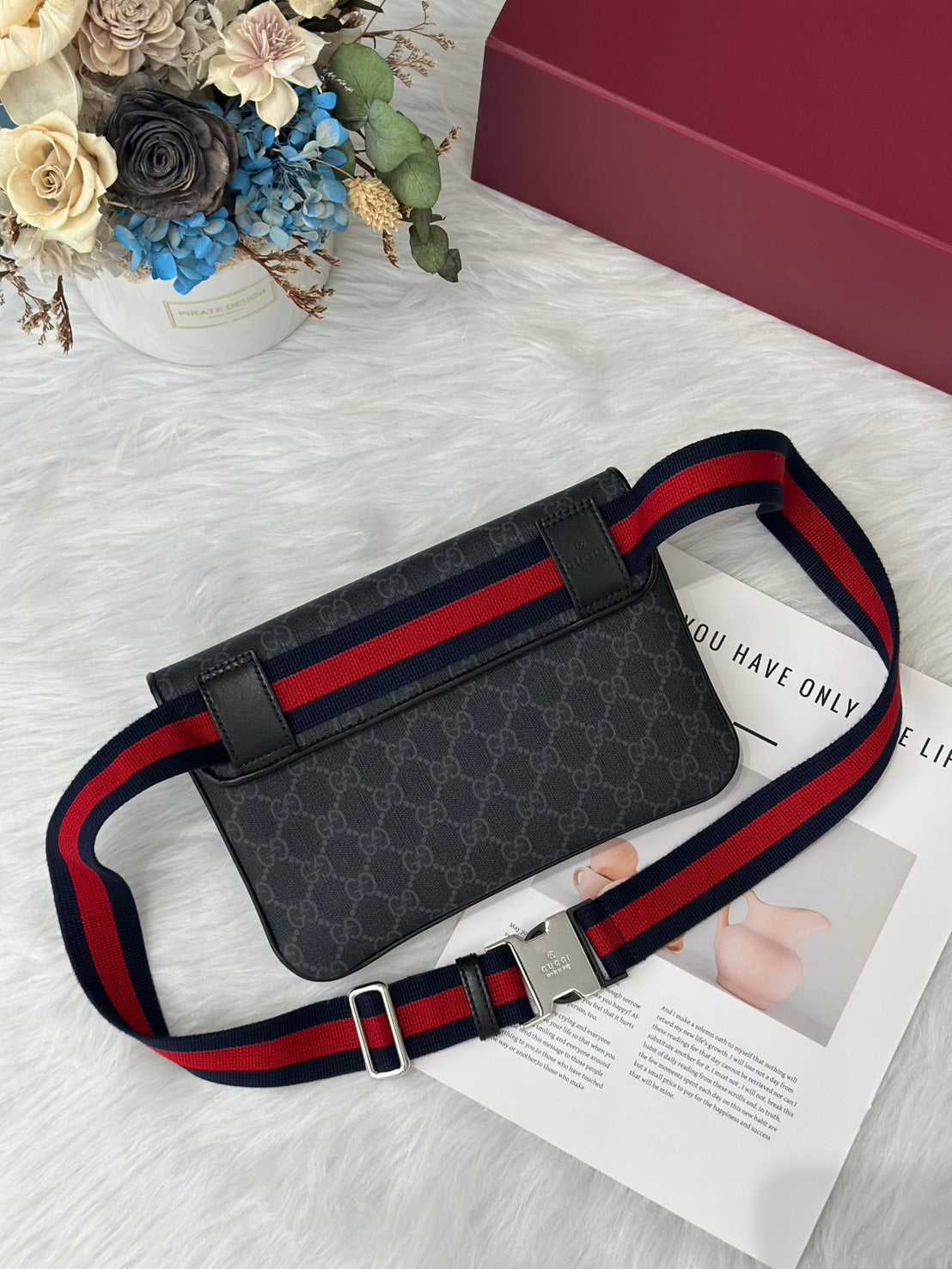 GUCCI Superr me老花胸包